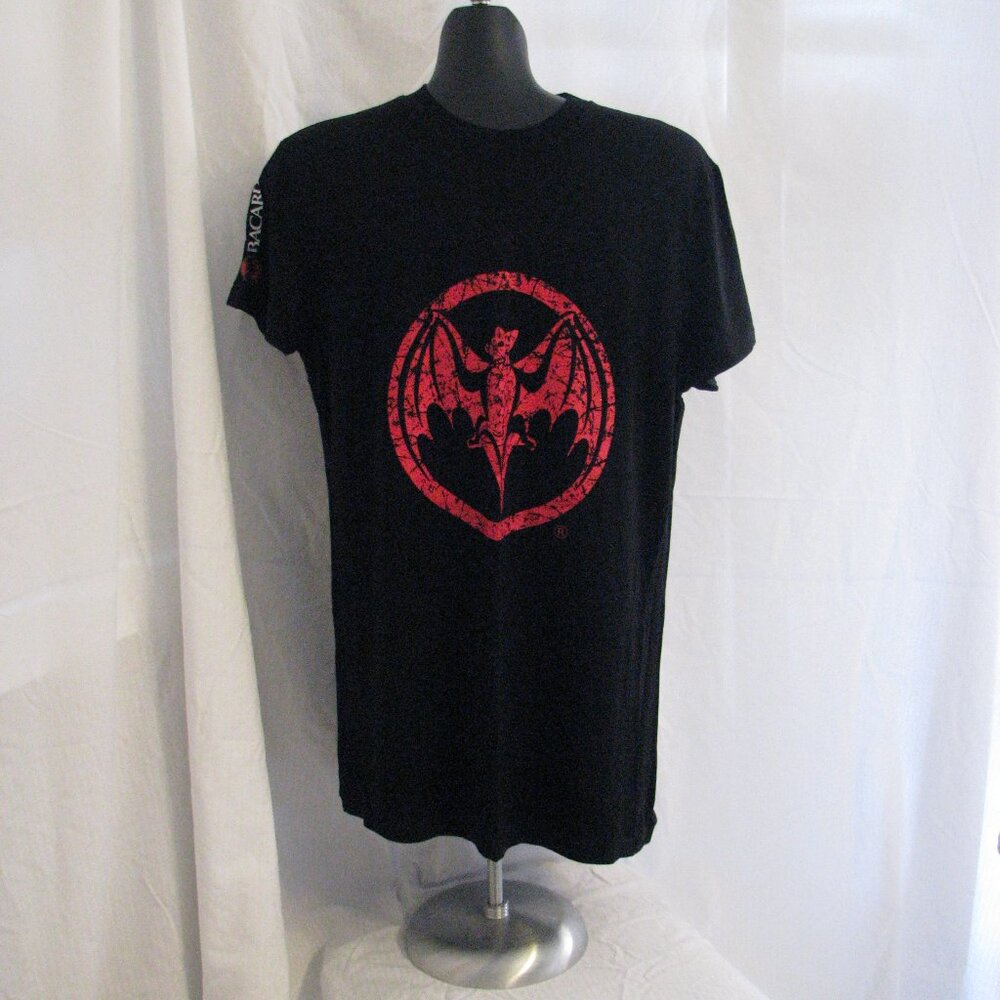 Bacardi Bat Logo T Shirt Medium with inscription on back Re: Bartenders